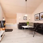 2 House B 6