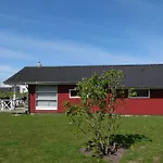 2 House B 6 *
