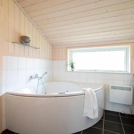 Ferienhaus 2 House B 6 *